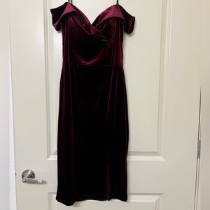 Elegant Off-Shoulder Burgundy Midi Dress